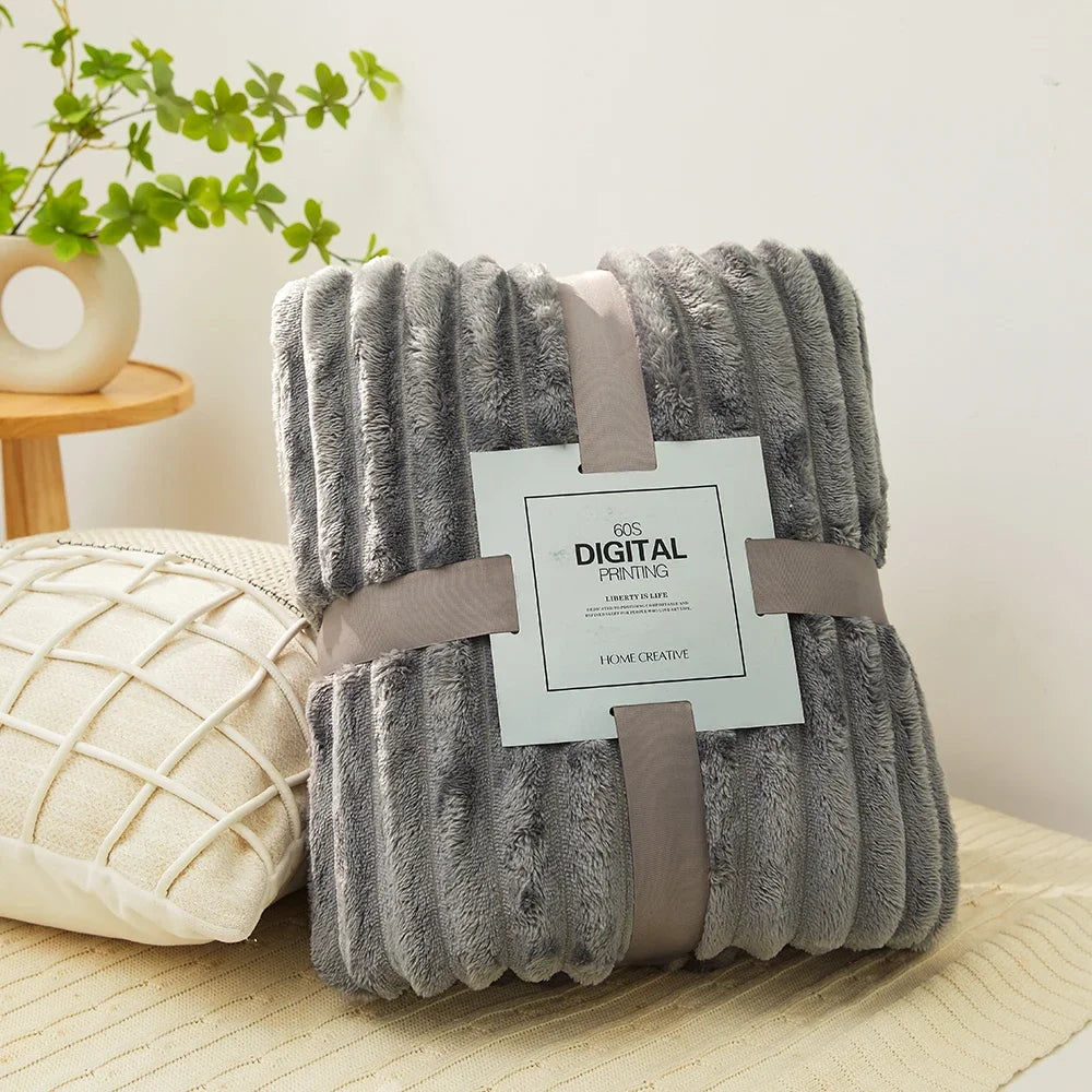 MarshmallowHug™ – Ultra-Soft Winter Fur Blanket