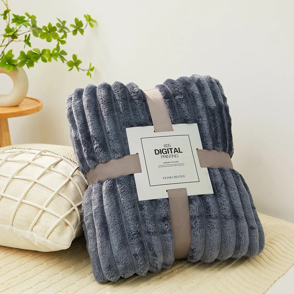 MarshmallowHug™ – Ultra-Soft Winter Fur Blanket