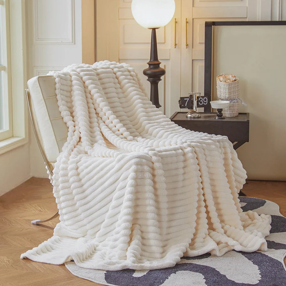 MarshmallowHug™ – Ultra-Soft Winter Fur Blanket