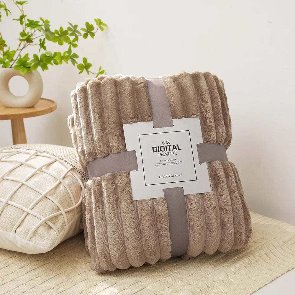 MarshmallowHug™ – Ultra-Soft Winter Fur Blanket